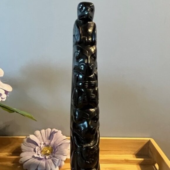 Totem Pole Carving Black Argillite ** READ** - Picture 1 of 10